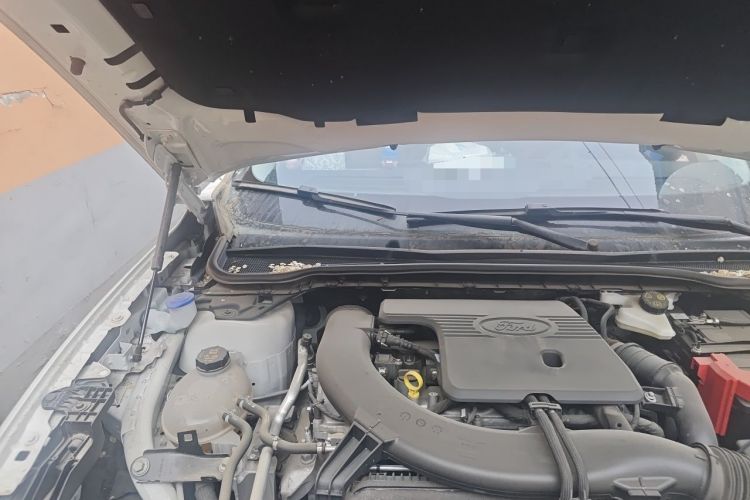 Used Ford Mondeo 2025 2.0T EcoBoost Luxury Version Engine Bay Right
