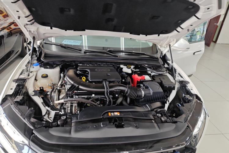 Used Ford Mondeo 2025 2.0T EcoBoost Luxury Version Engine Bay