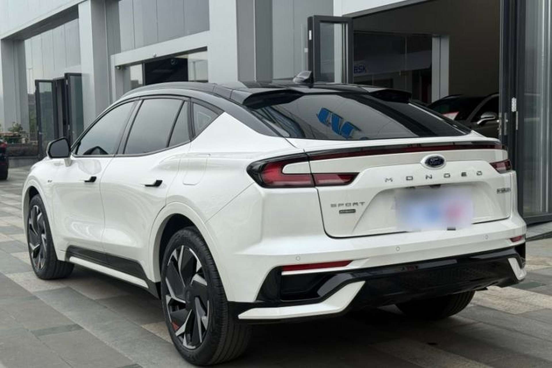 Used Ford Mondeo 2025 2.0T EcoBoost E Hybrid Sport Edition ST-Line Exterior 2