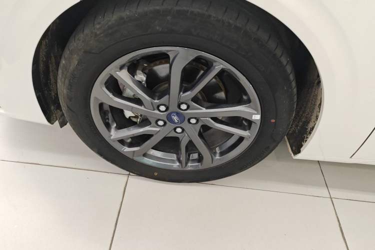 Used Ford Mondeo 2025 2.0T EcoBoost Luxury Version Exterior 3