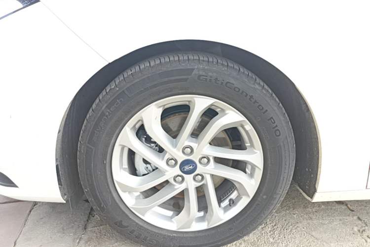 Used Ford Mondeo 2025 1.5T EcoBoost Comfort Version Exterior 4