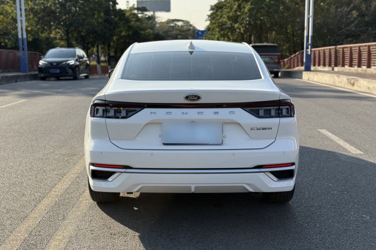 Used Ford Mondeo 2025 2.0T EcoBoost Luxury Version Exterior 4