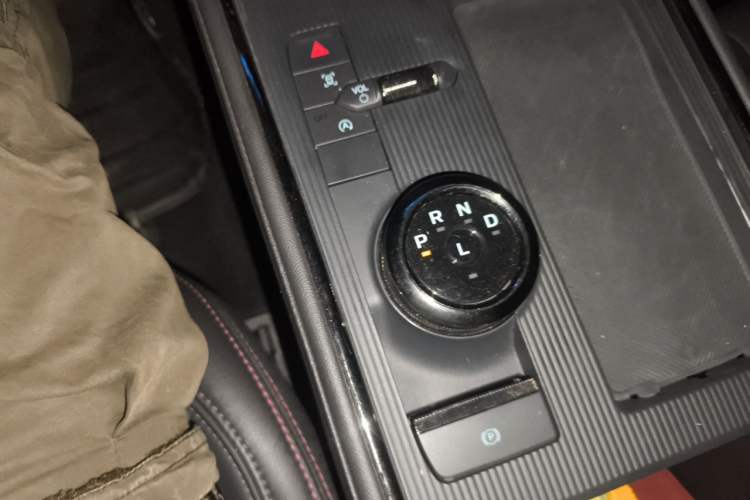 Used Ford Mondeo 2025 1.5T EcoBoost Comfort Version Gear Lever