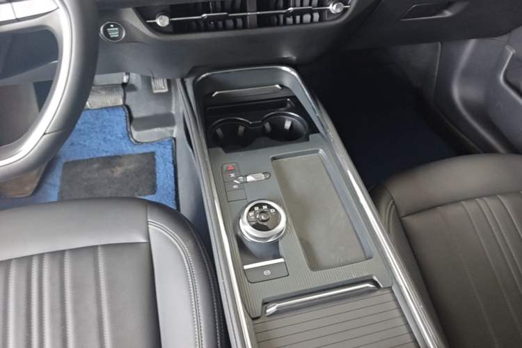 Used Ford Mondeo 2025 2.0T EcoBoost Luxury Version Gear Lever