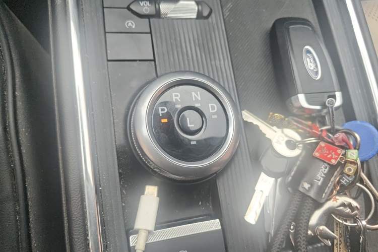 Used Ford Mondeo 2025 2.0T EcoBoost Luxury Version Gear Lever