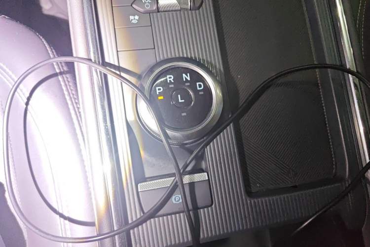 Used Ford Mondeo 2025 1.5T EcoBoost E Hybrid Luxury Edition Gear Lever