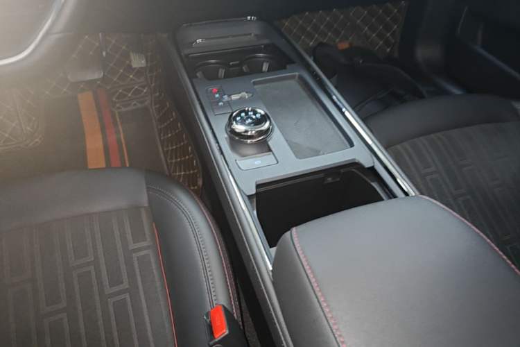 Used Ford Mondeo 2025 1.5T EcoBoost Comfort Version Gear Lever