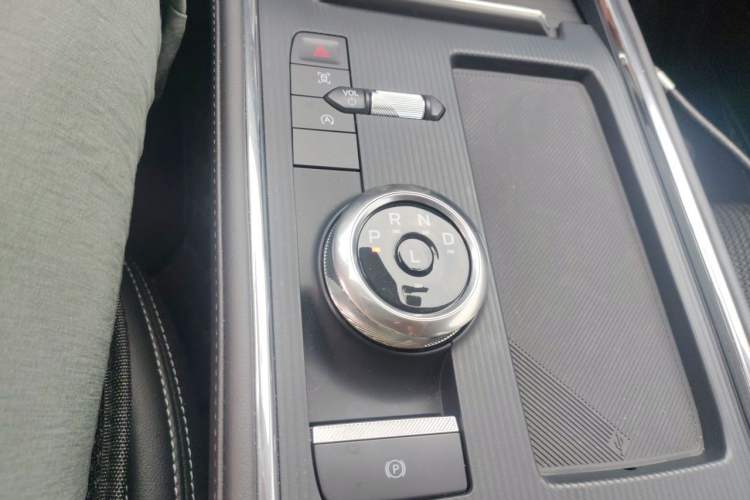 Used Ford Mondeo 2025 2.0T EcoBoost Luxury Version Gear Lever