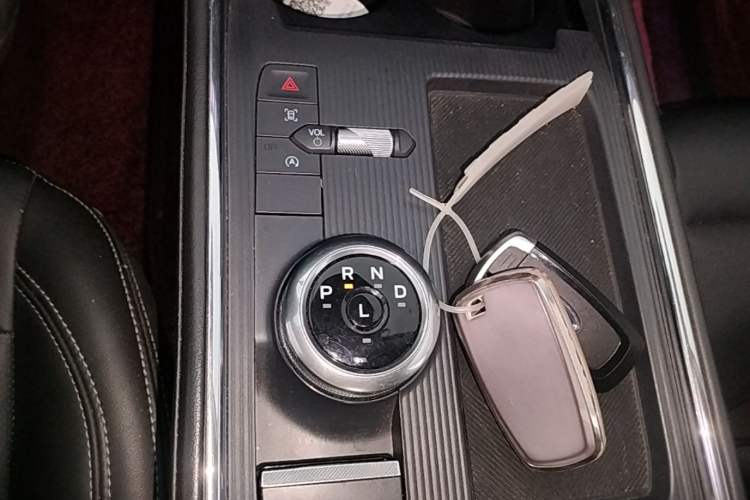 Used Ford Mondeo 2025 2.0T EcoBoost Luxury Version Gear Lever
