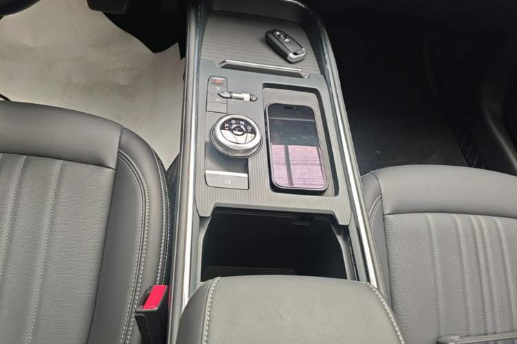 Used Ford Mondeo 2025 2.0T EcoBoost Luxury Version Gear Lever