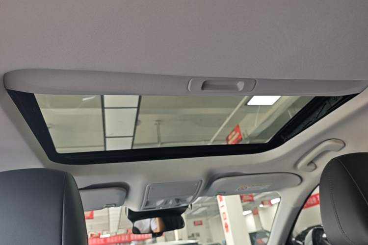 Used Ford Mondeo 2025 2.0T EcoBoost Luxury Version Headliner