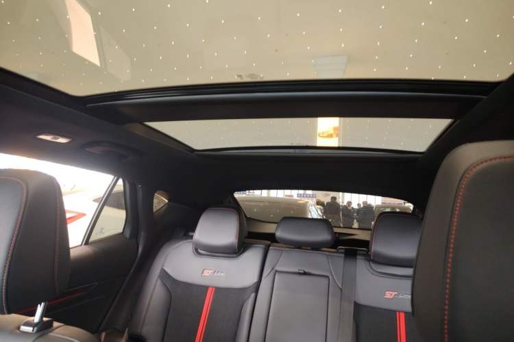 Used Ford Mondeo 2025 2.0T EcoBoost E Hybrid Sport Edition ST-Line Headliner