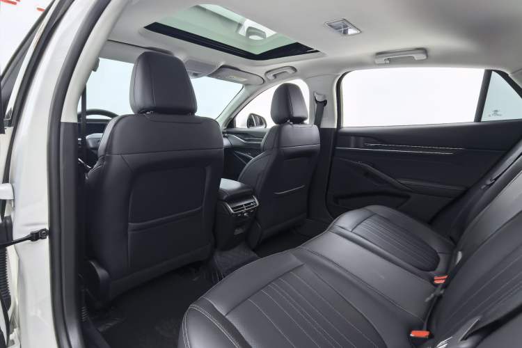 Used Ford Mondeo 2025 2.0T EcoBoost Luxury Version Headliner