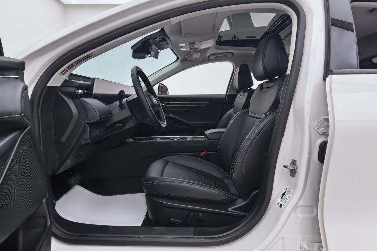 Used Ford Mondeo 2025 2.0T EcoBoost Luxury Version Interior 2