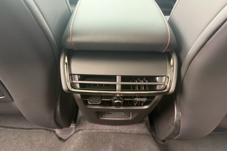 Used Ford Mondeo 2025 2.0T EcoBoost E Hybrid Sport Edition ST-Line Interior 3