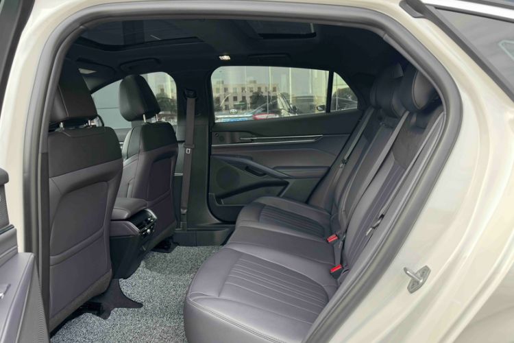 Used Ford Mondeo 2025 2.0T EcoBoost Ultimate Edition Interior 3