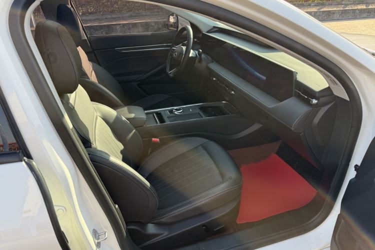 Used Ford Mondeo 2025 2.0T EcoBoost Luxury Version Interior 7