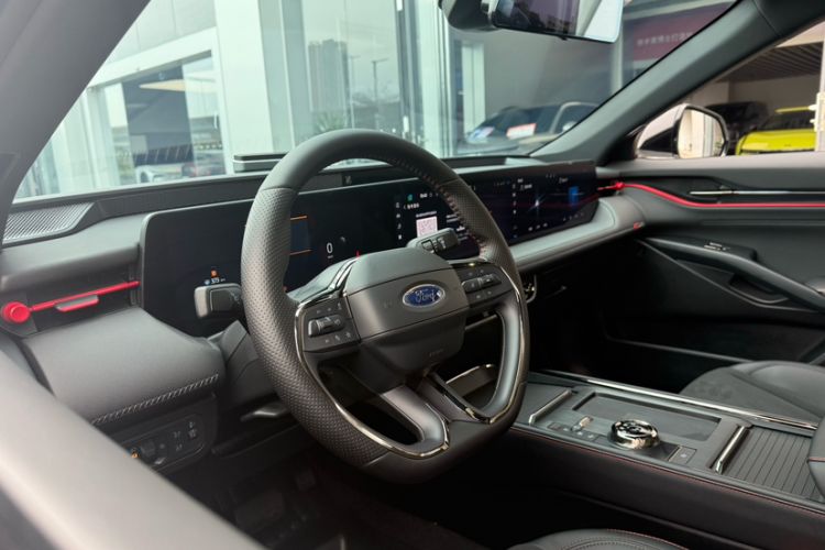 Used Ford Mondeo 2025 2.0T EcoBoost E Hybrid Sport Edition ST-Line Interior 9