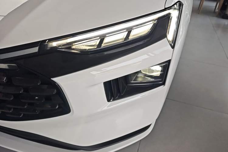 Used Ford Mondeo 2025 2.0T EcoBoost Luxury Version Left Front Headlight