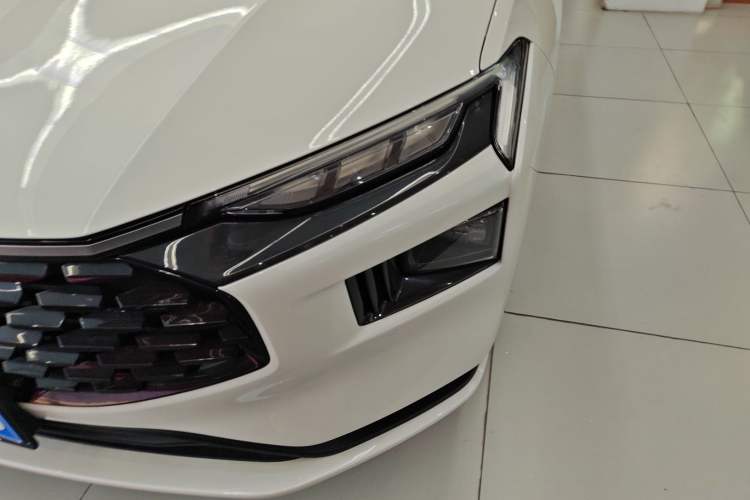 Used Ford Mondeo 2025 2.0T EcoBoost Luxury Version Left Front Headlight
