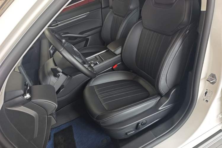 Used Ford Mondeo 2025 2.0T EcoBoost Luxury Version Left Front Seat
