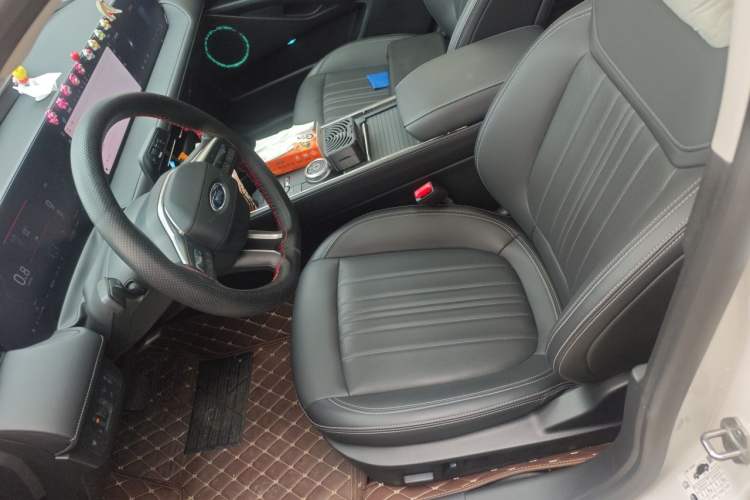 Used Ford Mondeo 2025 2.0T EcoBoost Luxury Version Left Front Seat