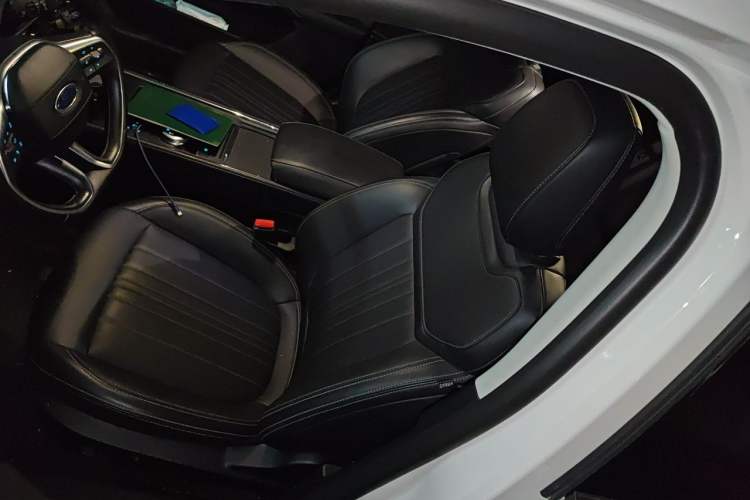 Used Ford Mondeo 2025 2.0T EcoBoost Luxury Version Left Front Seat