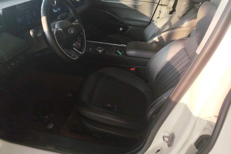 Used Ford Mondeo 2025 2.0T EcoBoost Luxury Version Left Front Seat