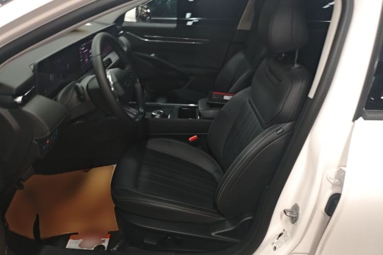 Used Ford Mondeo 2025 2.0T EcoBoost Luxury Version Left Front Seat