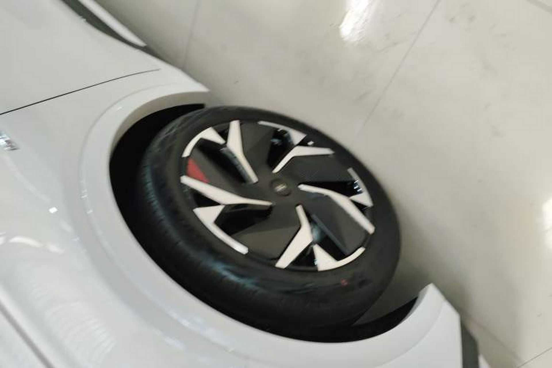 Used Ford Mondeo 2025 2.0T EcoBoost E Hybrid Sport Edition ST-Line Left Front Wheel Hub