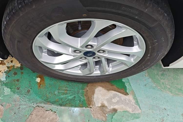 Used Ford Mondeo 2025 1.5T EcoBoost Comfort Version Left Front Wheel Hub