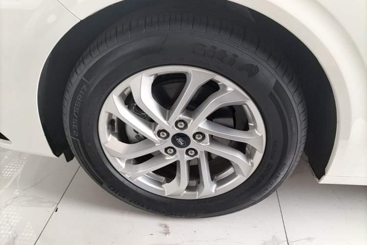 Used Ford Mondeo 2025 1.5T EcoBoost Comfort Version Left Front Wheel Hub