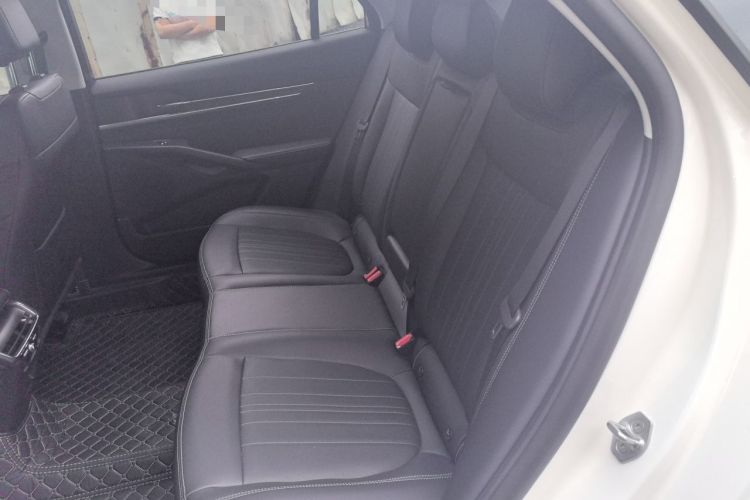 Used Ford Mondeo 2025 2.0T EcoBoost Luxury Version Left Rear Seat