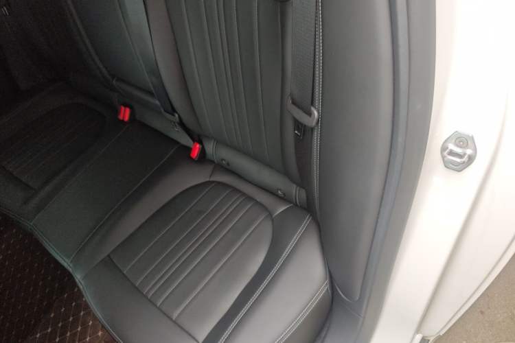 Used Ford Mondeo 2025 2.0T EcoBoost Luxury Version Left Rear Seat