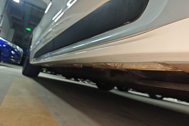 Used Ford Mondeo 2025 2.0T EcoBoost Luxury Version Left Side Sill