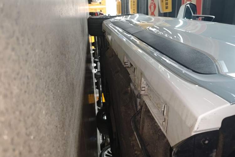 Used Ford Mondeo 2025 2.0T EcoBoost Luxury Version Left Side Sill