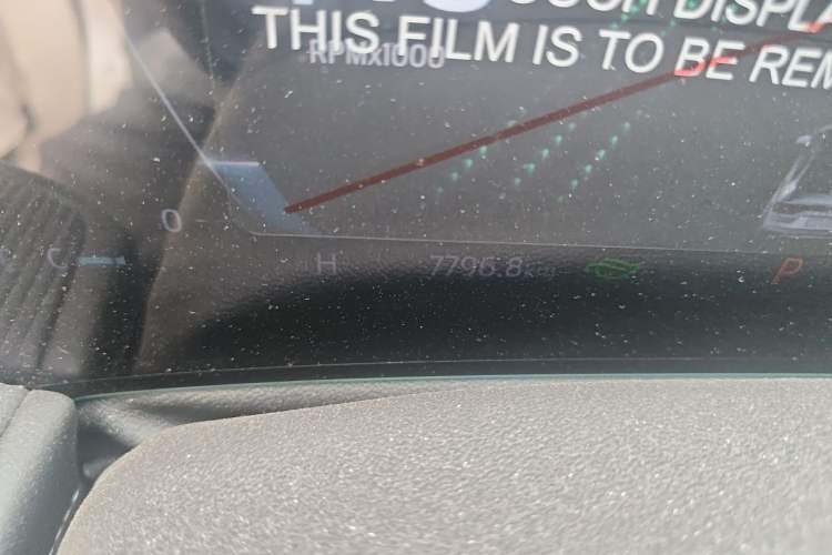 Used Ford Mondeo 2025 2.0T EcoBoost Luxury Version Odometer Close Up