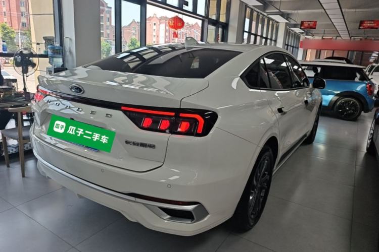 Used Ford Mondeo 2025 2.0T EcoBoost Luxury Version Rear Right 45 Deg