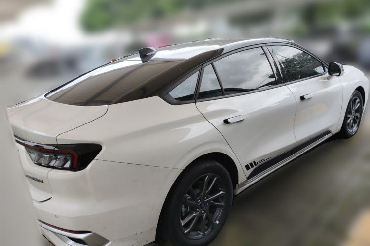 Used Ford Mondeo 2025 2.0T EcoBoost Luxury Version Rear Right 45 Deg