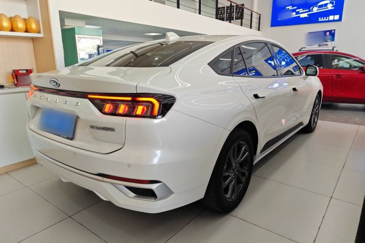 Used Ford Mondeo 2025 2.0T EcoBoost Luxury Version Rear Right 45 Deg