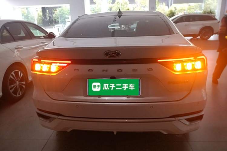 Used Ford Mondeo 2025 2.0T EcoBoost Luxury Version Rear