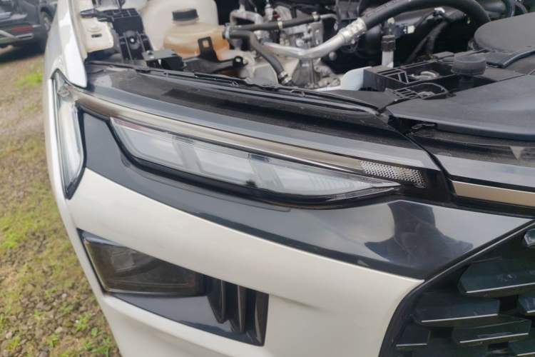 Used Ford Mondeo 2025 2.0T EcoBoost Luxury Version Right Front Headlight