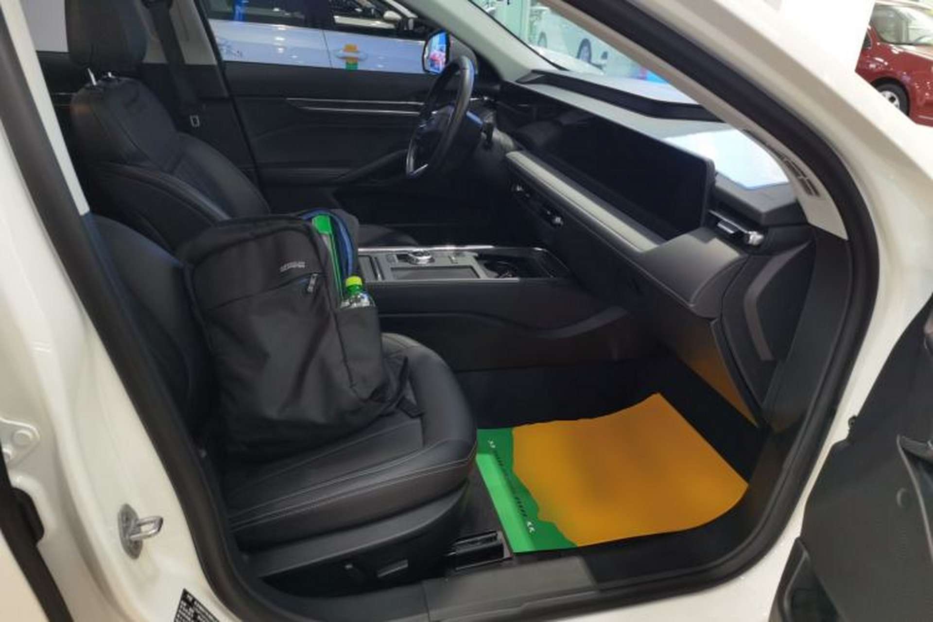 Used Ford Mondeo 2025 2.0T EcoBoost Luxury Version Right Front Seat