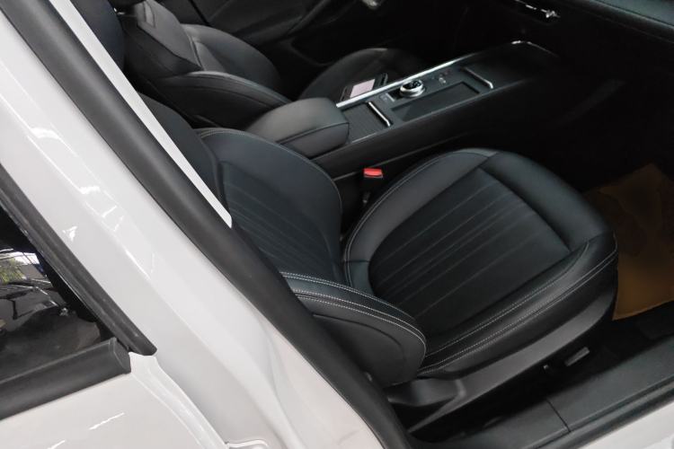 Used Ford Mondeo 2025 1.5T EcoBoost Luxury Version Right Front Seat
