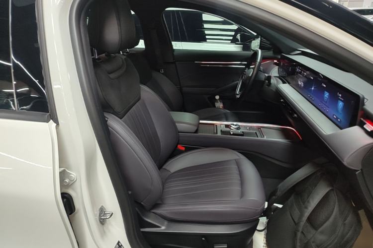 Used Ford Mondeo 2025 2.0T EcoBoost Ultimate Edition Right Front Seat