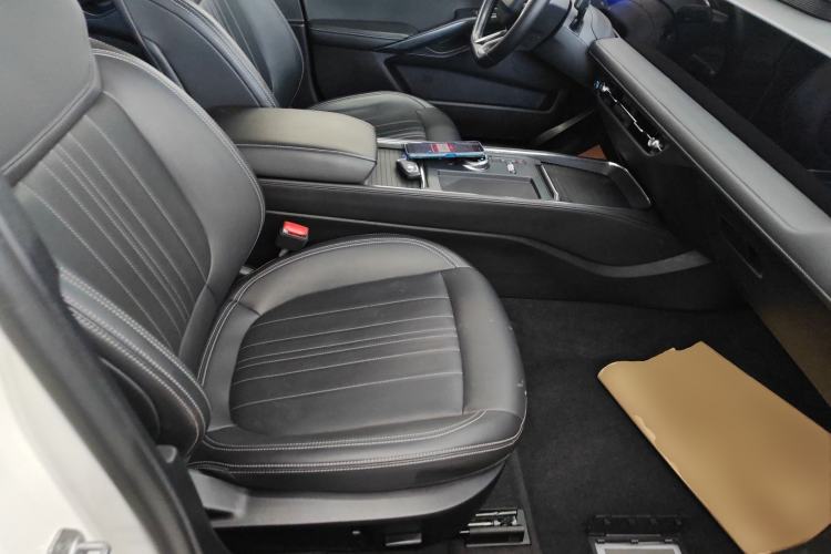 Used Ford Mondeo 2025 2.0T EcoBoost Luxury Version Right Front Seat