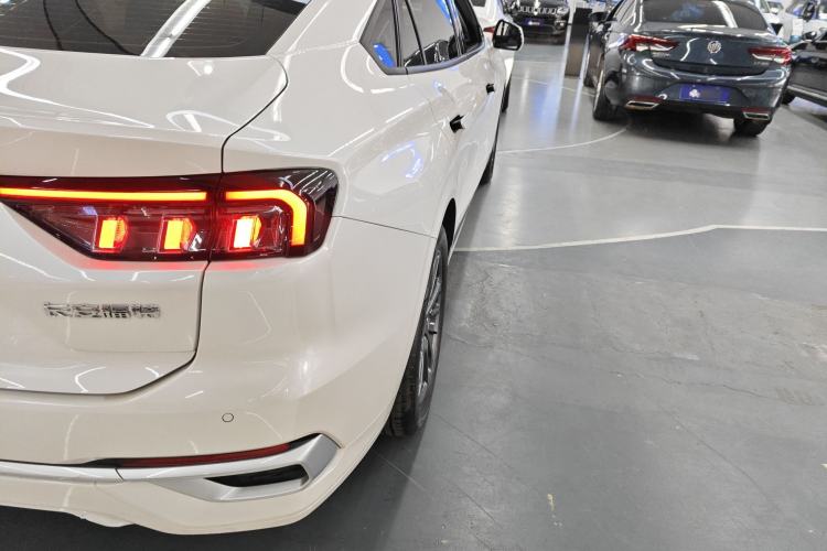 Used Ford Mondeo 2025 1.5T EcoBoost Luxury Version Right Rear Taillight