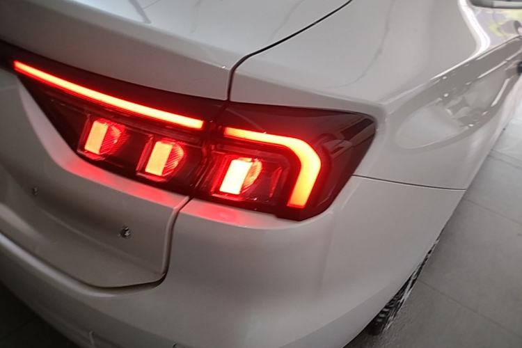 Used Ford Mondeo 2025 2.0T EcoBoost Luxury Version Right Rear Taillight