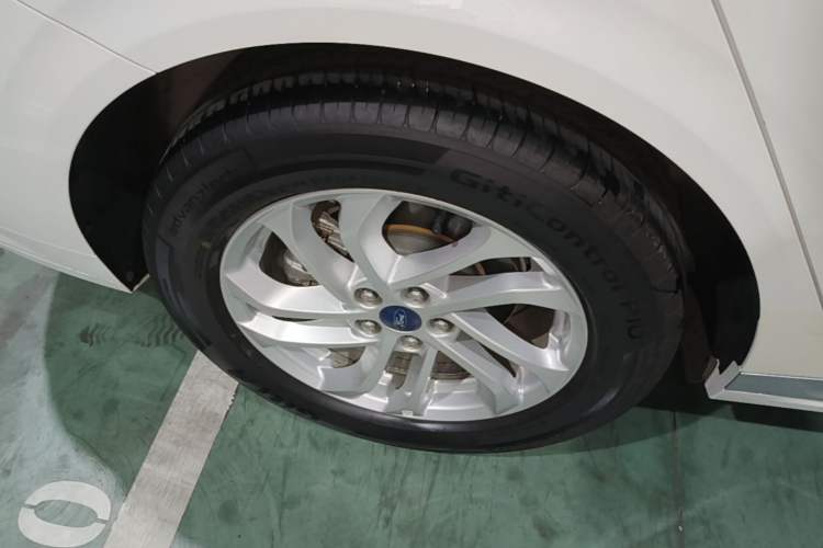 Used Ford Mondeo 2025 1.5T EcoBoost Comfort Version Right Rear Wheel Hub