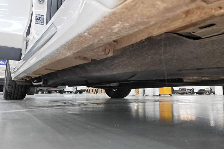 Used Ford Mondeo 2025 1.5T EcoBoost Luxury Version Right Side Sill